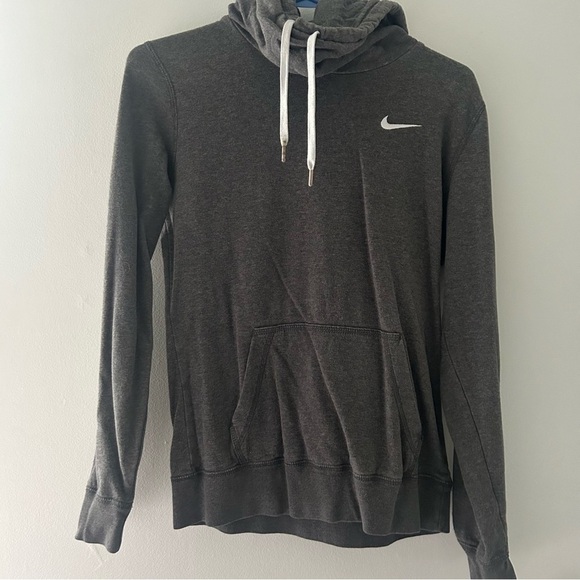 Nike women’s lightweight hooded sweatshirt - Picture 1 of 3